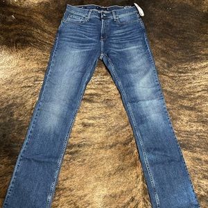 NWT Men’s Hollister Epic Flex boot cut pant. 32x34.